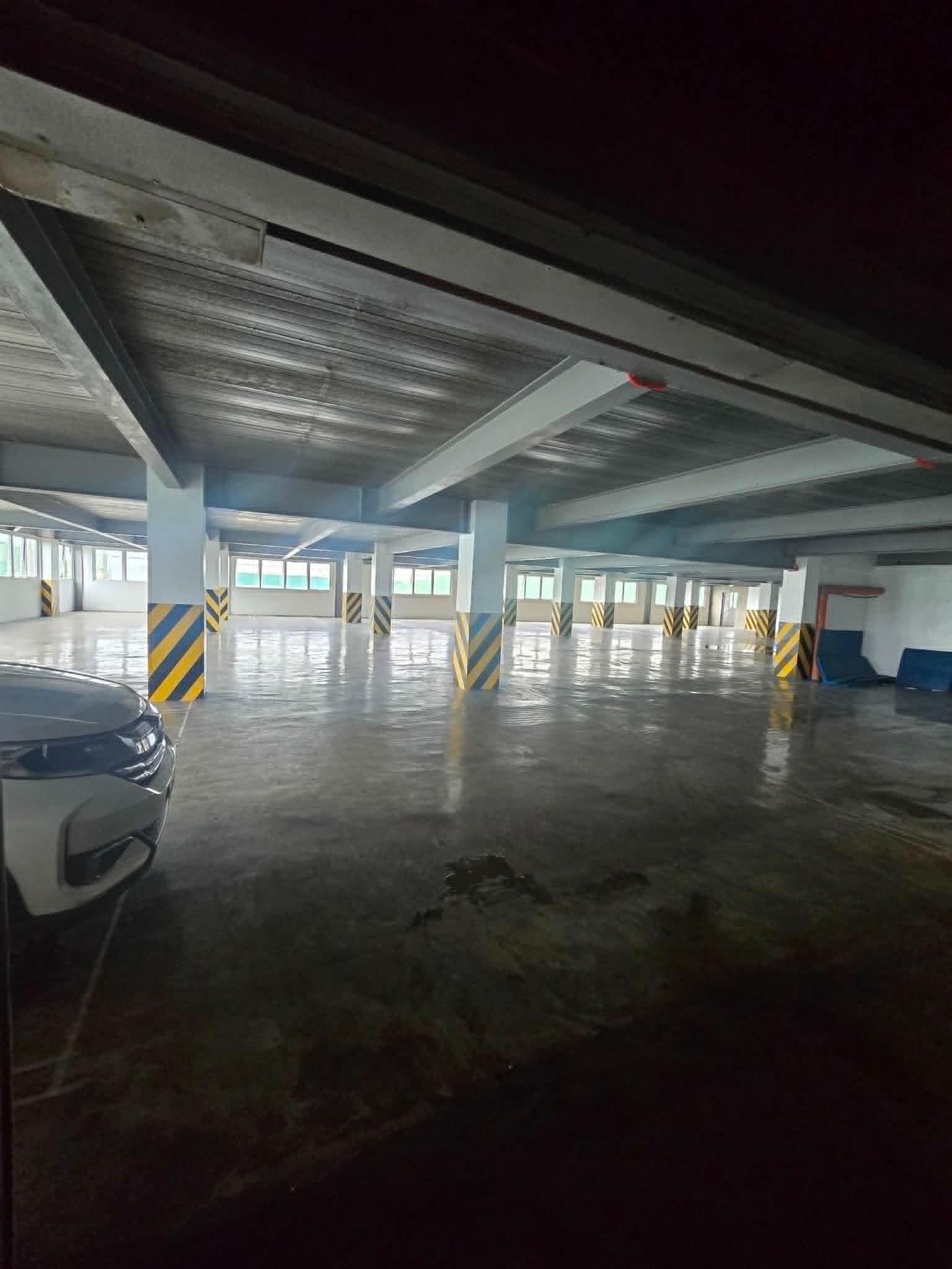Parking at MetroAsia Arena